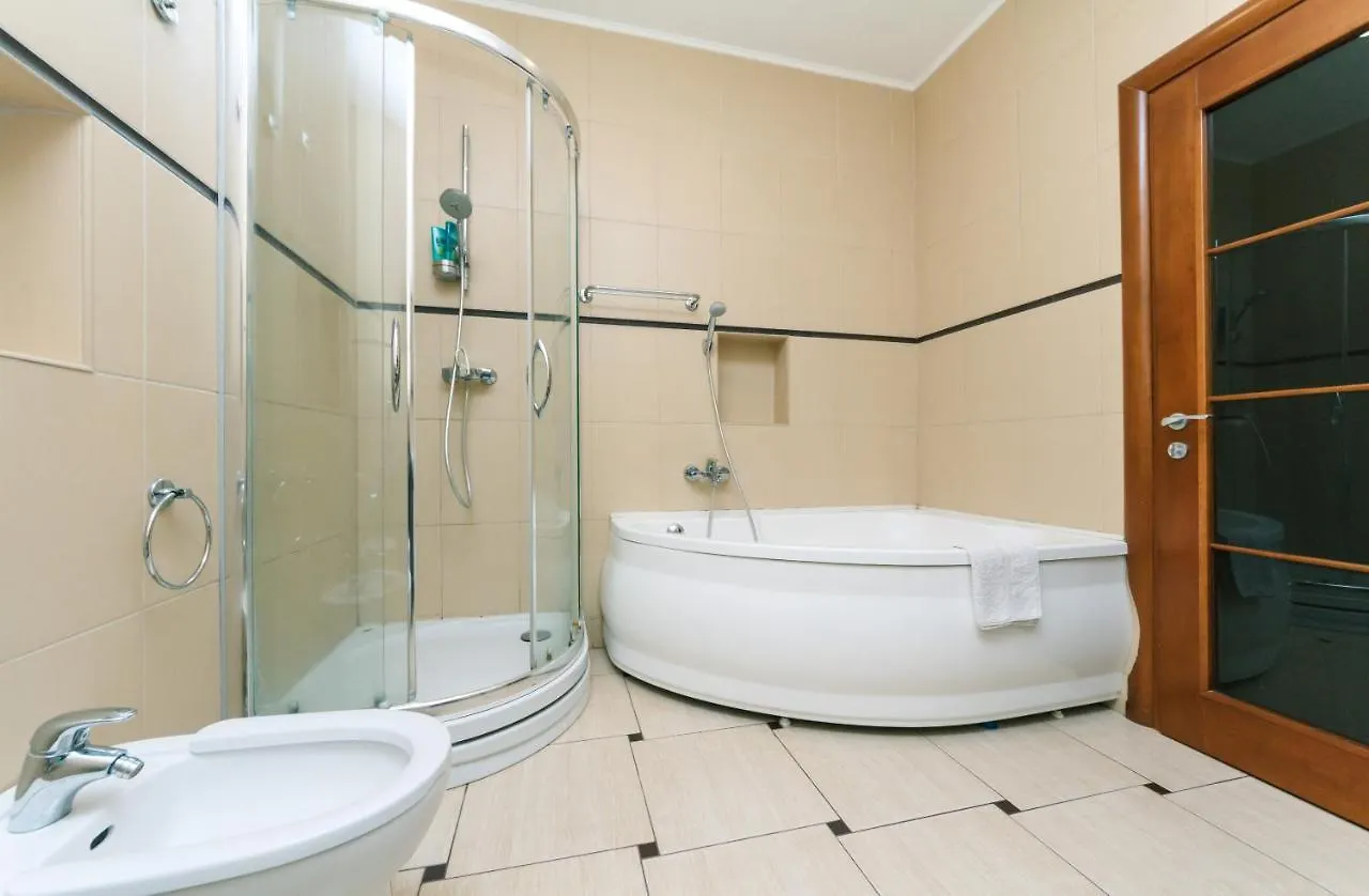 Квартира В Тихом Месте Шумного Мегаполиса Kyjev Apartmán